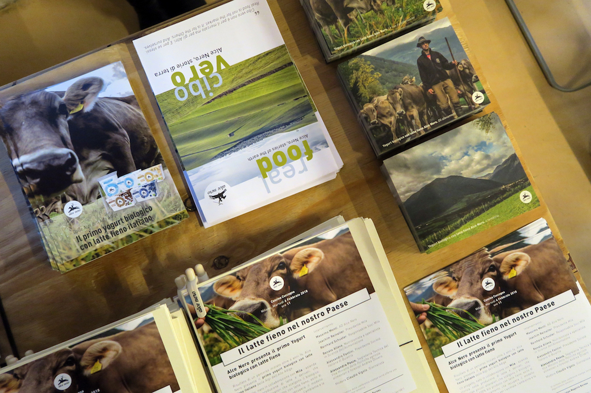 Alla presentazione dello yogurt biologico di Alce Nero