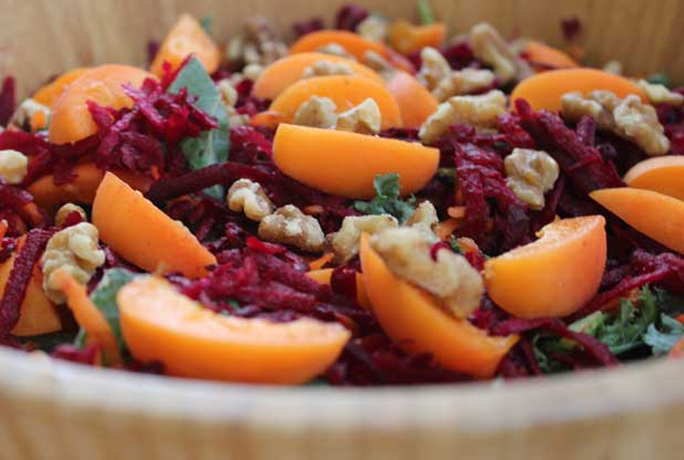 Insalata di albicocche croccanti e barbabietole
