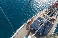 Mare, amici e passioni grazie a una vacanza in barca a vela