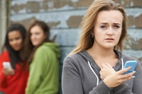 Cyberbullismo, c’è la legge: si punta su educazione e prevenzione