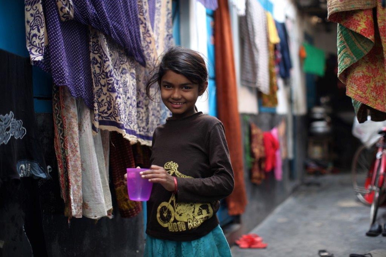 Terre des Hommes bambina mercato 