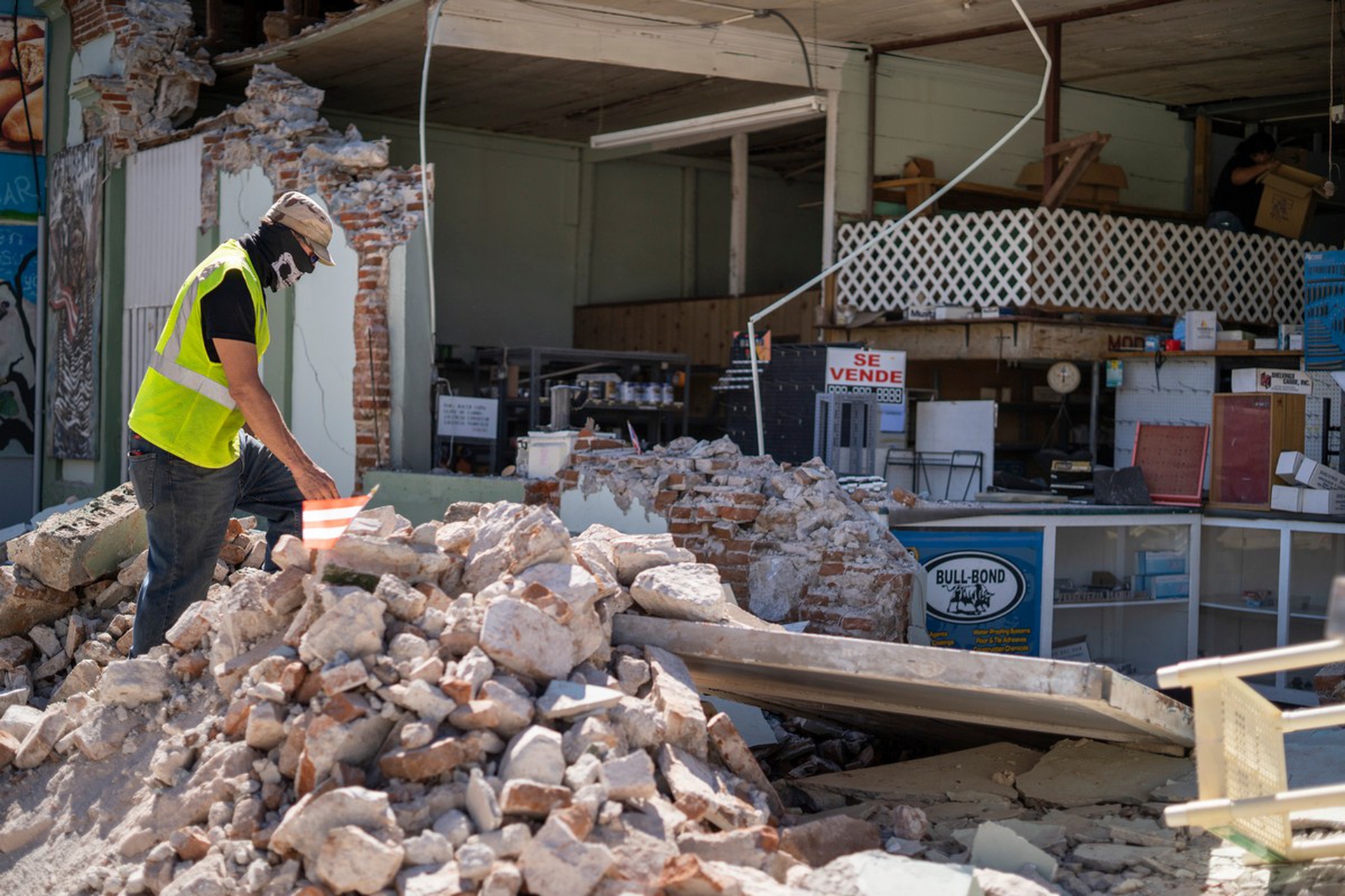 Ciò che resta di una casa in Porto Rico dopo il terremoto