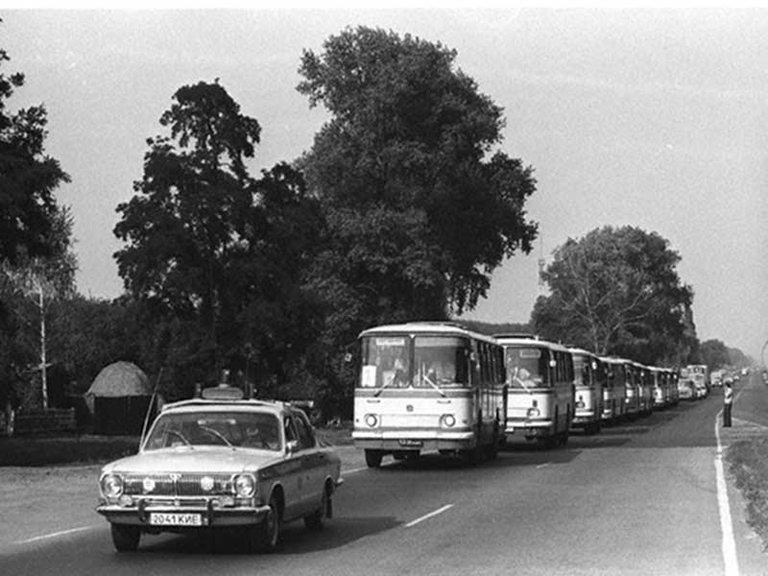 Autobus per l'evacuazione di Pripyat, per sfuggire dalle radiazioni di Chernobyl.