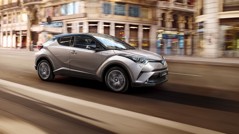 La Suv C-HR potrebbe essere la prima Toyota equipaggiata con batterie allo stato solido