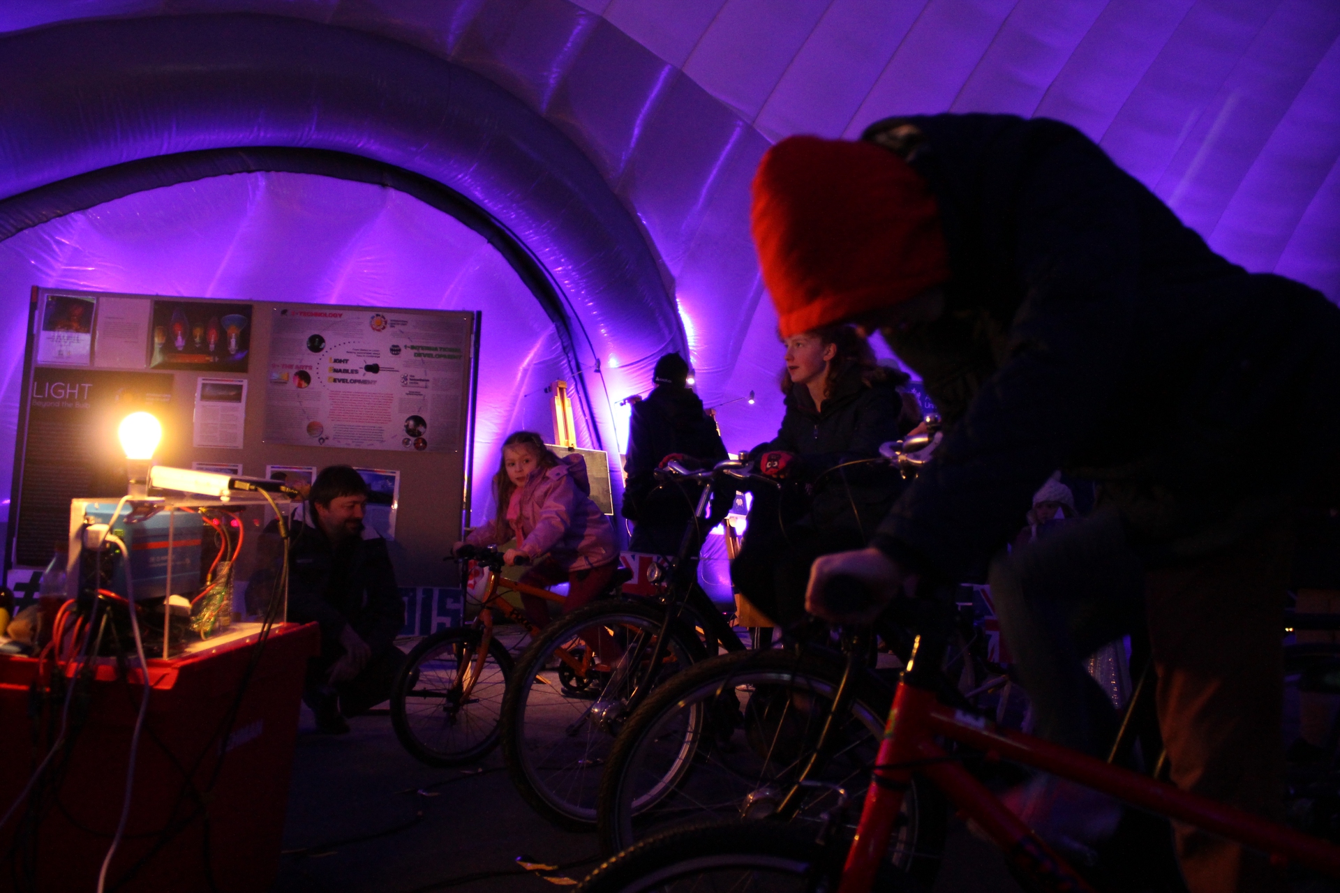 Proiezione video al festival e-Luminate