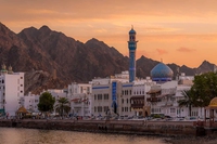 Oman, viaggio insolito nella terra del sultano