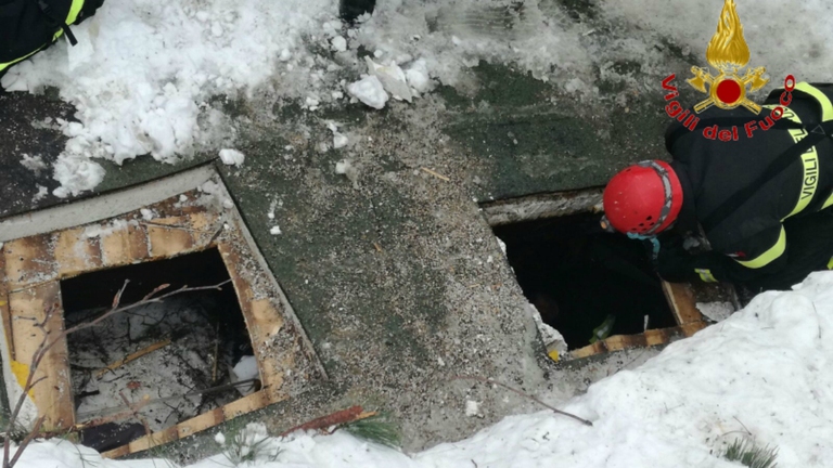 Continuano i soccorsi dei Vigili del Fuoco © VVFF