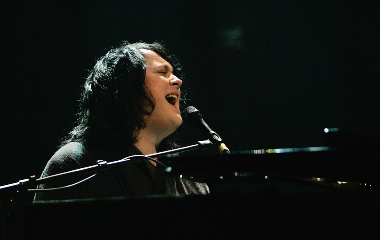 Anohni Antony Hegarty dal vivo in un concerto di beneficenza a Londra nel 2009