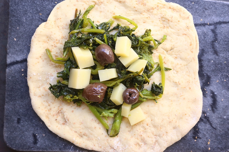 Panzerotti con caciocavallo