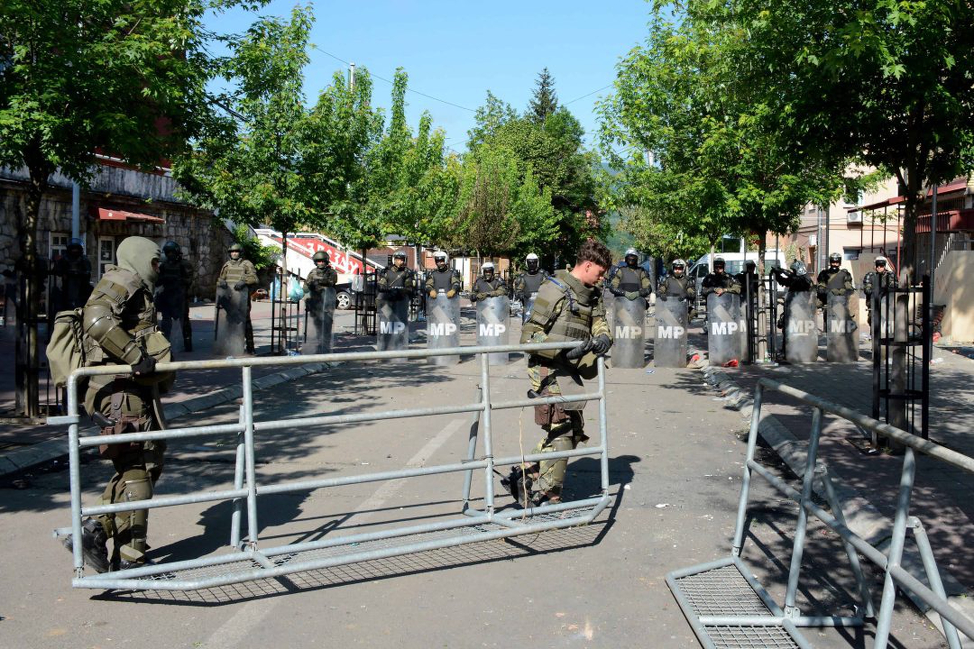 KOSOVO-SERBIA-POLICE-RIOT-ELECTION-MINORITIES-POLITICS-DEMO