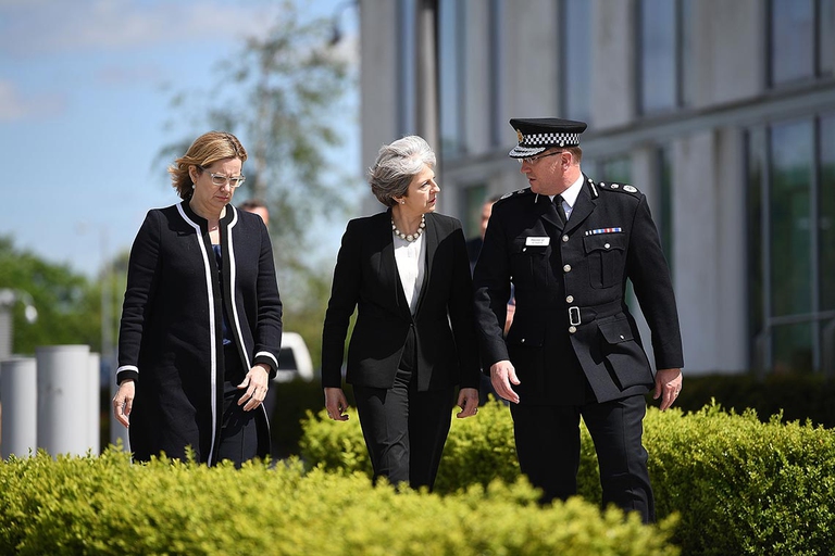 Theresa May e Ian Hopkins