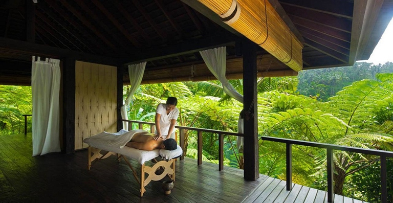 balinese massage atmosphere