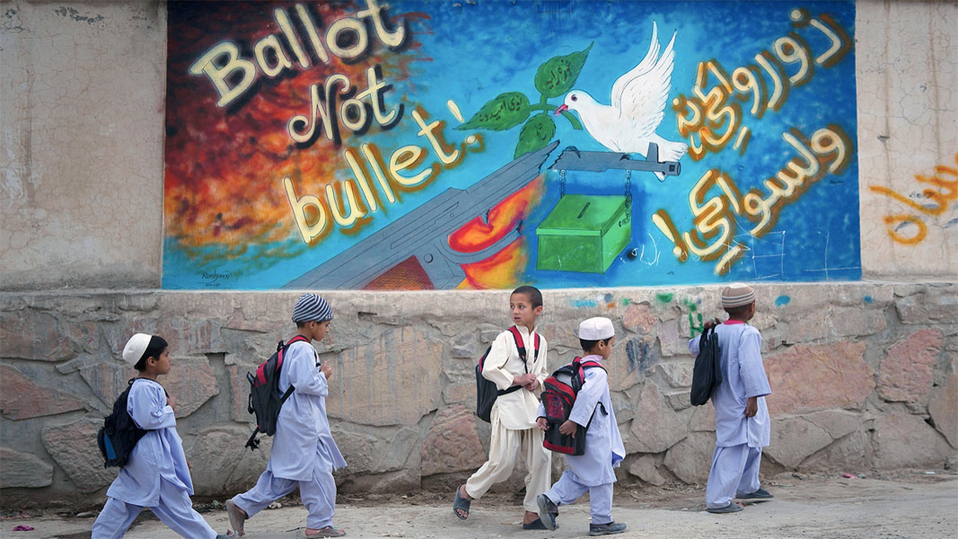 Elezioni in Afghanistan, la fine di Karzai. Chi è e cosa lascia