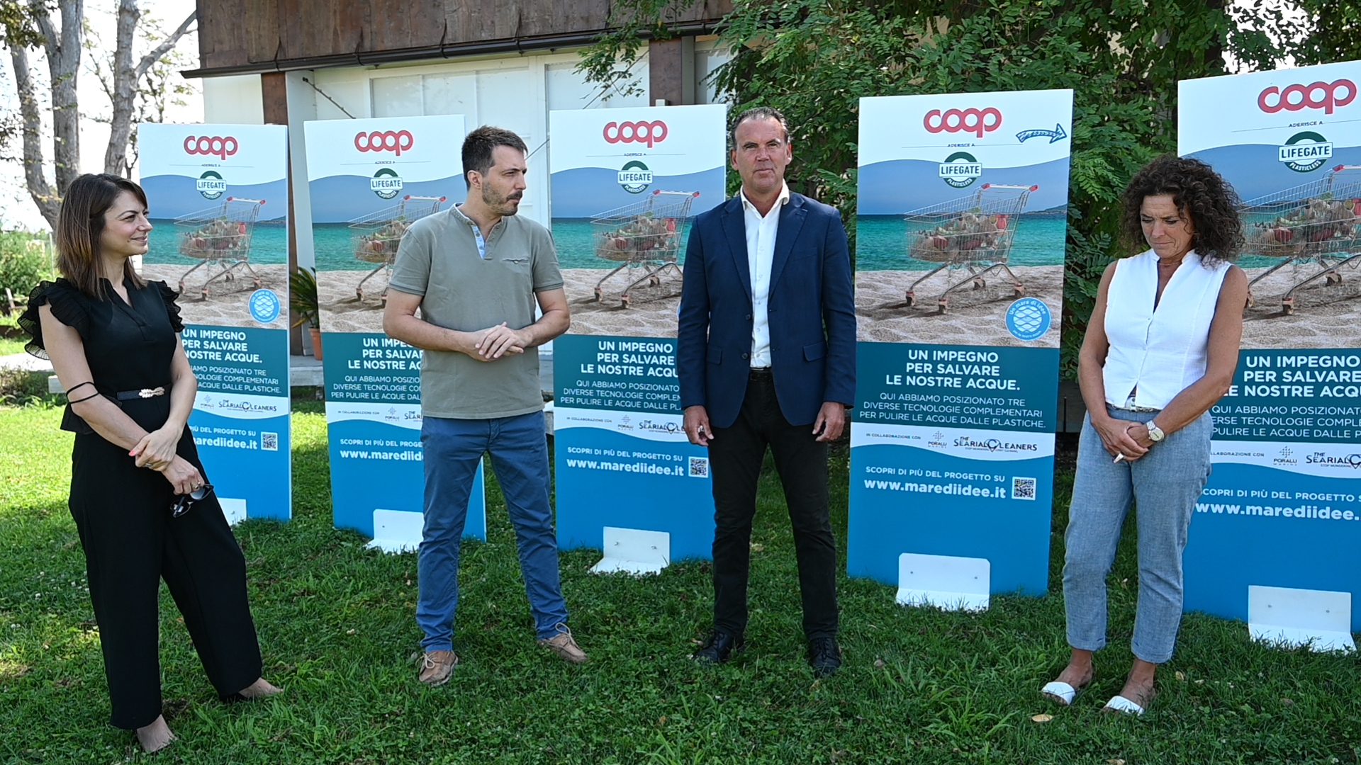 Venezia, 26/07/22 - coop alleanza 3.0 - isola della Certosa - installazione del trash collec'thor per ripulire il mare - Daniel Tiozzo, Barbara Ferro, Lajal Andreoletti, Alessandro Scarpa Marta