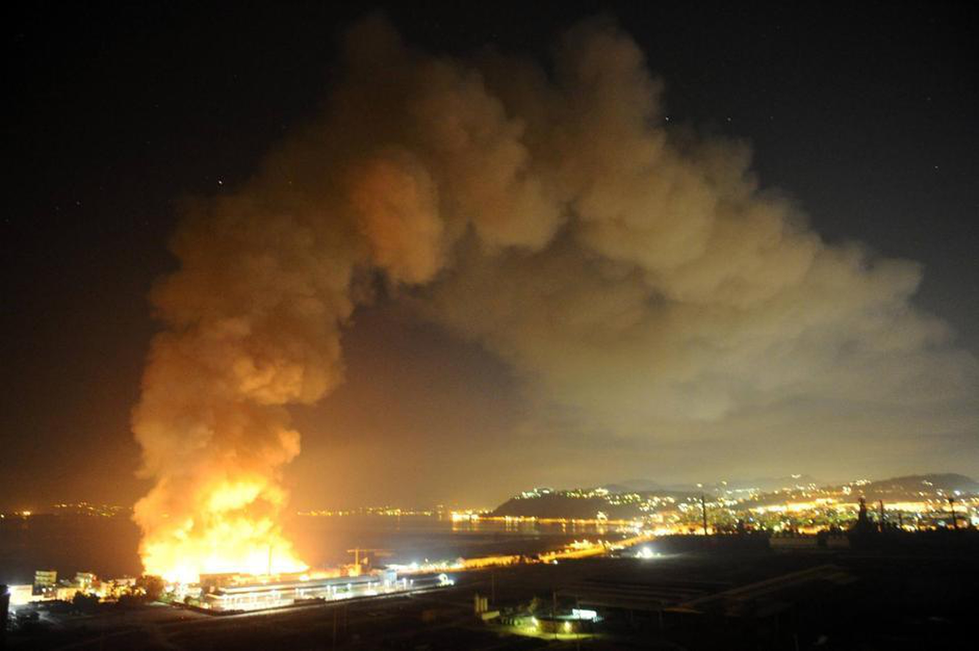 L'incendio che devastò la Città della Scienza di Napoli