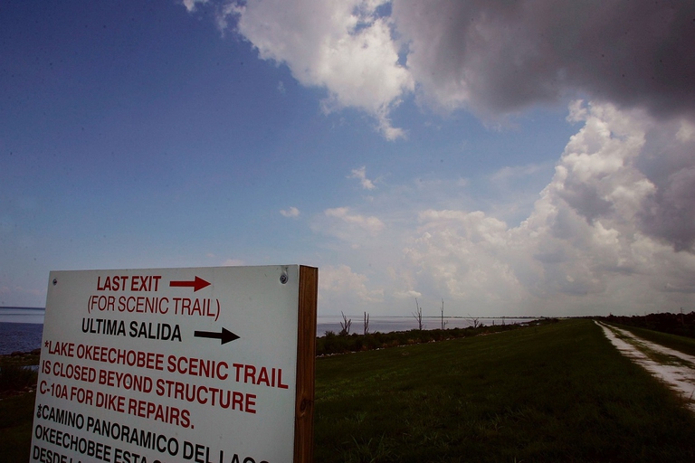 Lake Okeechobee renovation works © Joe Raedle Getty Images