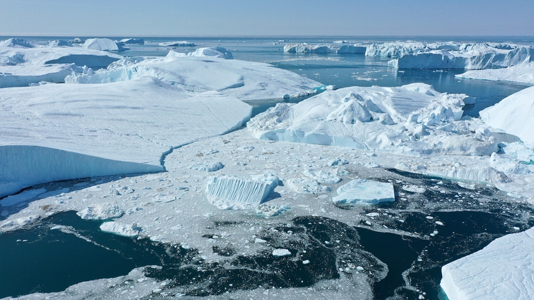 Un lago tra i ghiacci dell’Antartide è scomparso lasciando un cratere