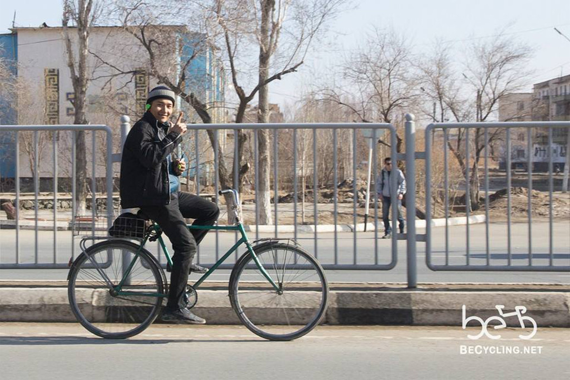 12uzbekistanbicicletta1024