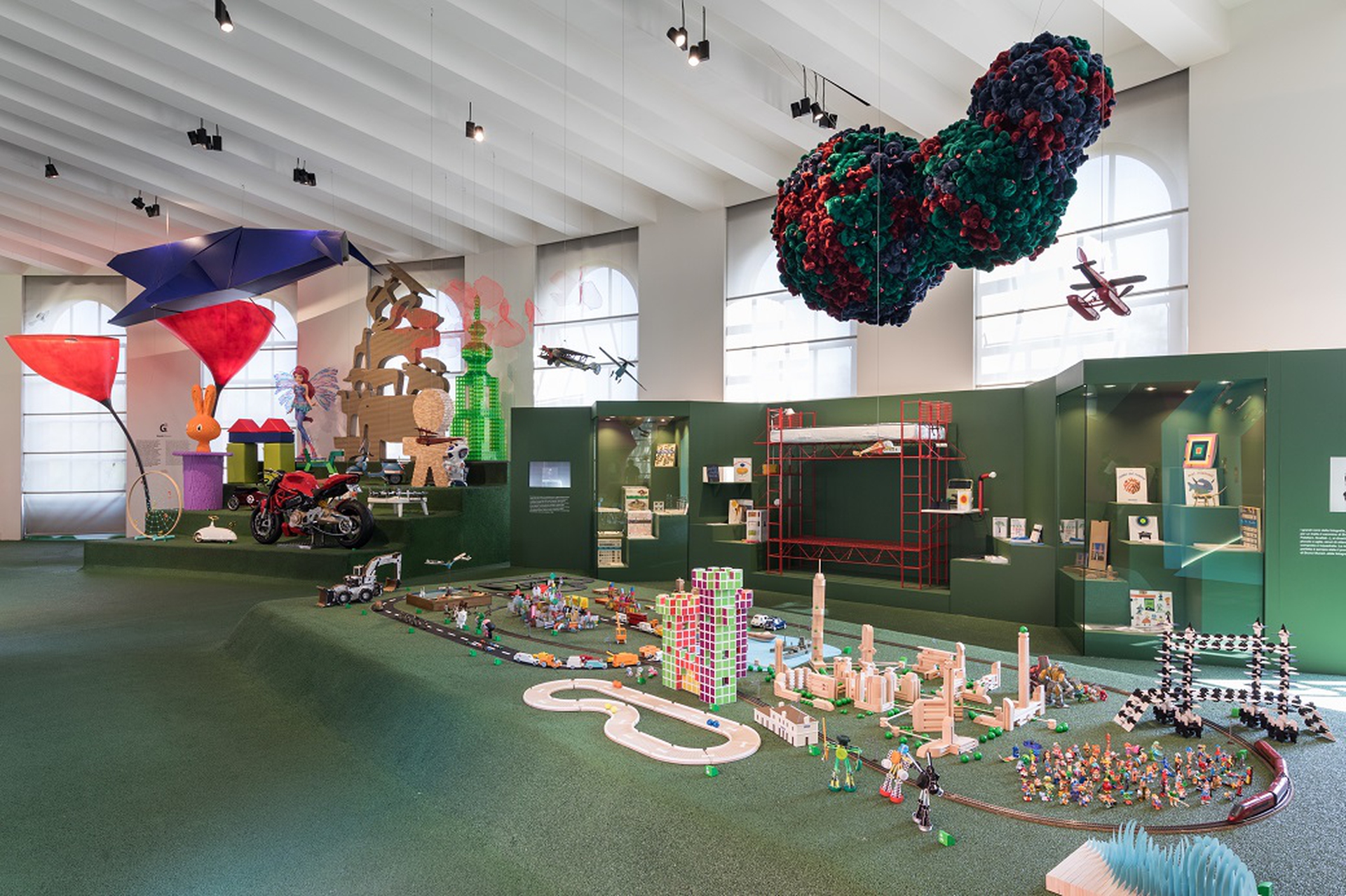 Giro giro tondo - Design for children: Le foto della mostra