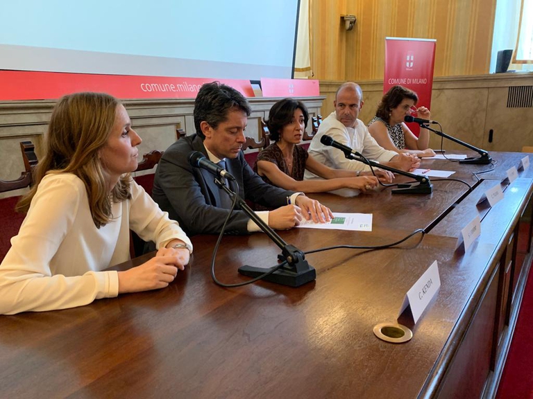 Il tavolo dei relatori del Milano green forum