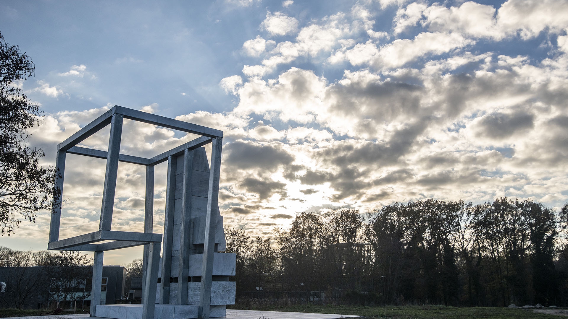 Cosmogolem_ marble_ steel_ 12 x 8m_ Cosmopolitan Culture Park_ LABIOMISTA_ Genk _BE_ _ Koen Vanmechelen_ 2018 Photo by the city of Genk copia
