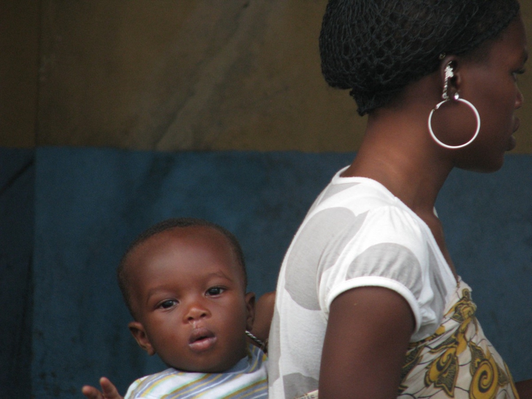 Il Mozambico vieta i matrimoni precoci
