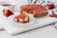Ricetta per cheesecake con ricotta e salsa di fragole
