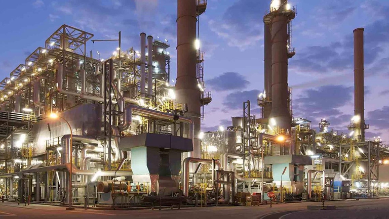 L’Arabia Saudita in due anni ha aumentato di 800.000 barili al giorno la sua capacità produttiva di petrolio grazie all’entrata in funzione delle nuove raffinerie di Yanbu e Jubail.