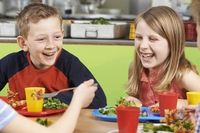 Il biologico vola nelle mense scolastiche