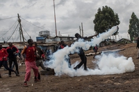 Kenya, quattro morti nel giorno delle elezioni. Crolla l’affluenza alle urne