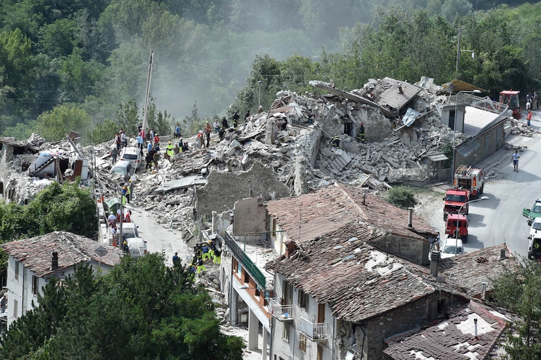 pescara del tronto italy earthquake