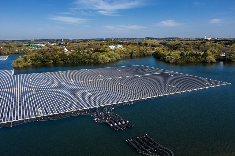 Impianto fotovoltaico galleggiante a  Yamakura, in Giappone
