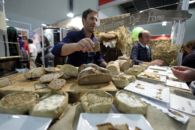 Il mercato italiano al Salone del Gusto - foto Archivio Slow Food