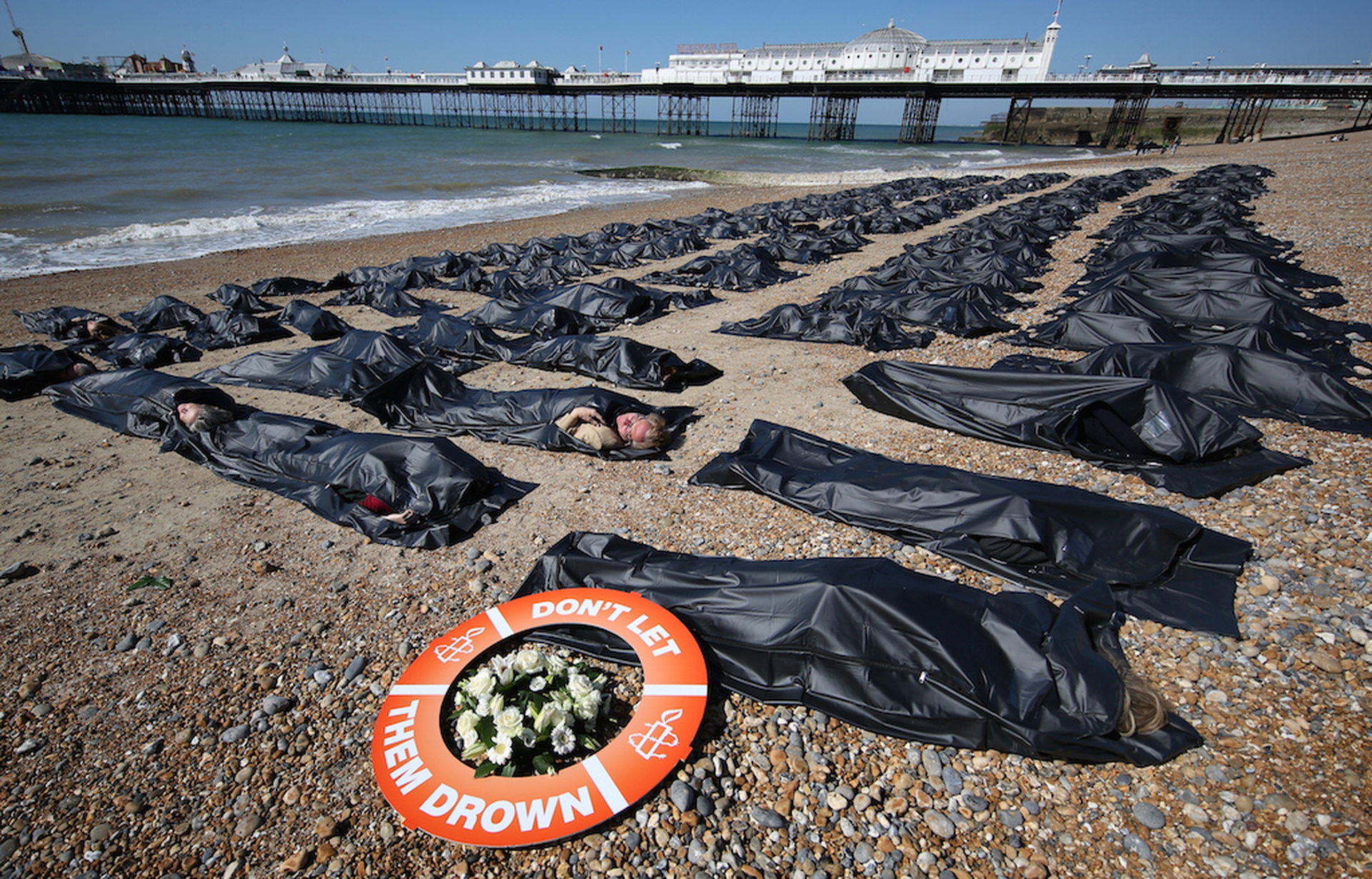 amnesty-sacchi-morti-brighton-dont-let-them-drown