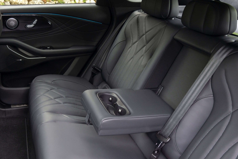 Omoda 9, test drive, ibrida, plug-in