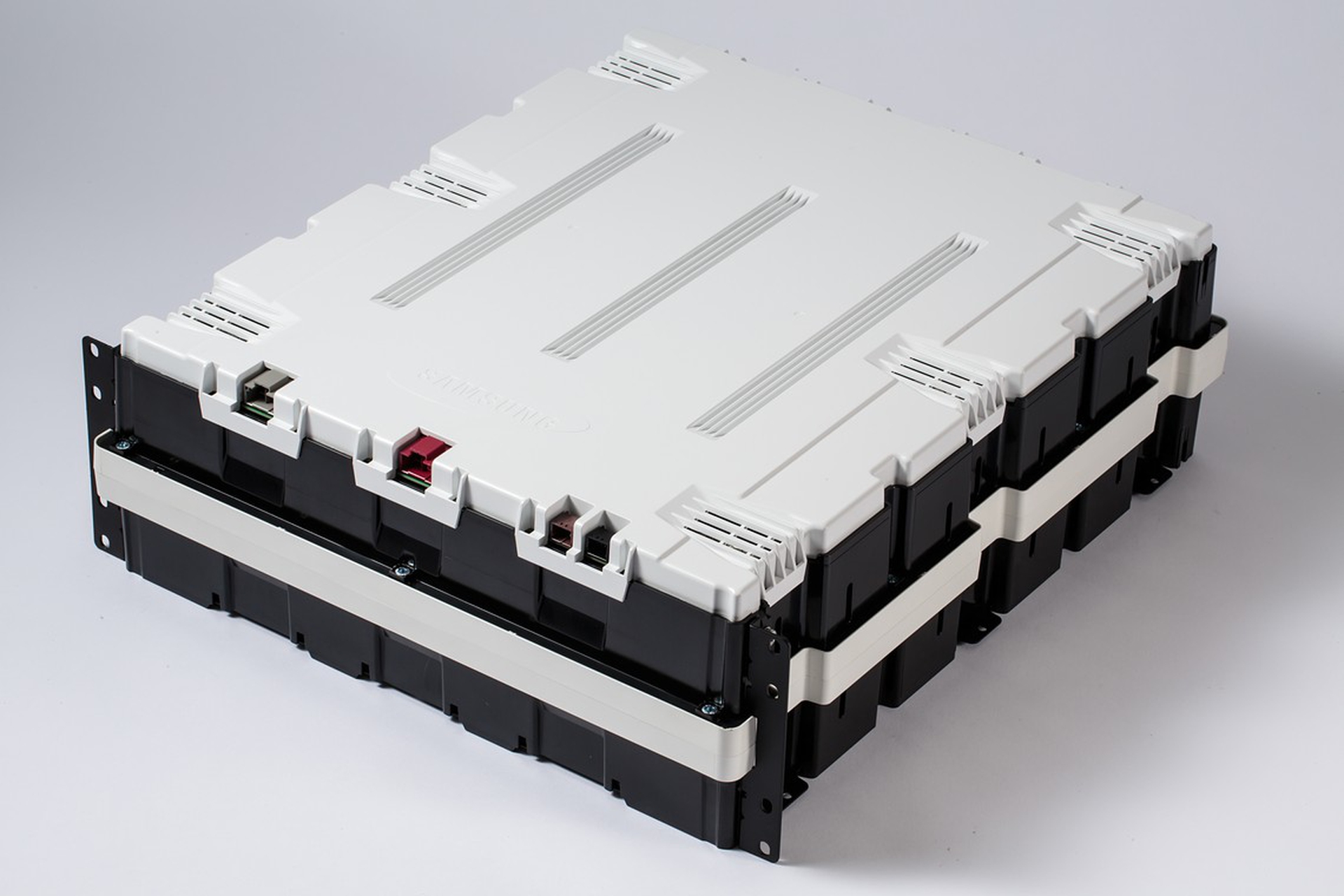 Ricarica flash per le auto elettriche, il futuro è alle porte