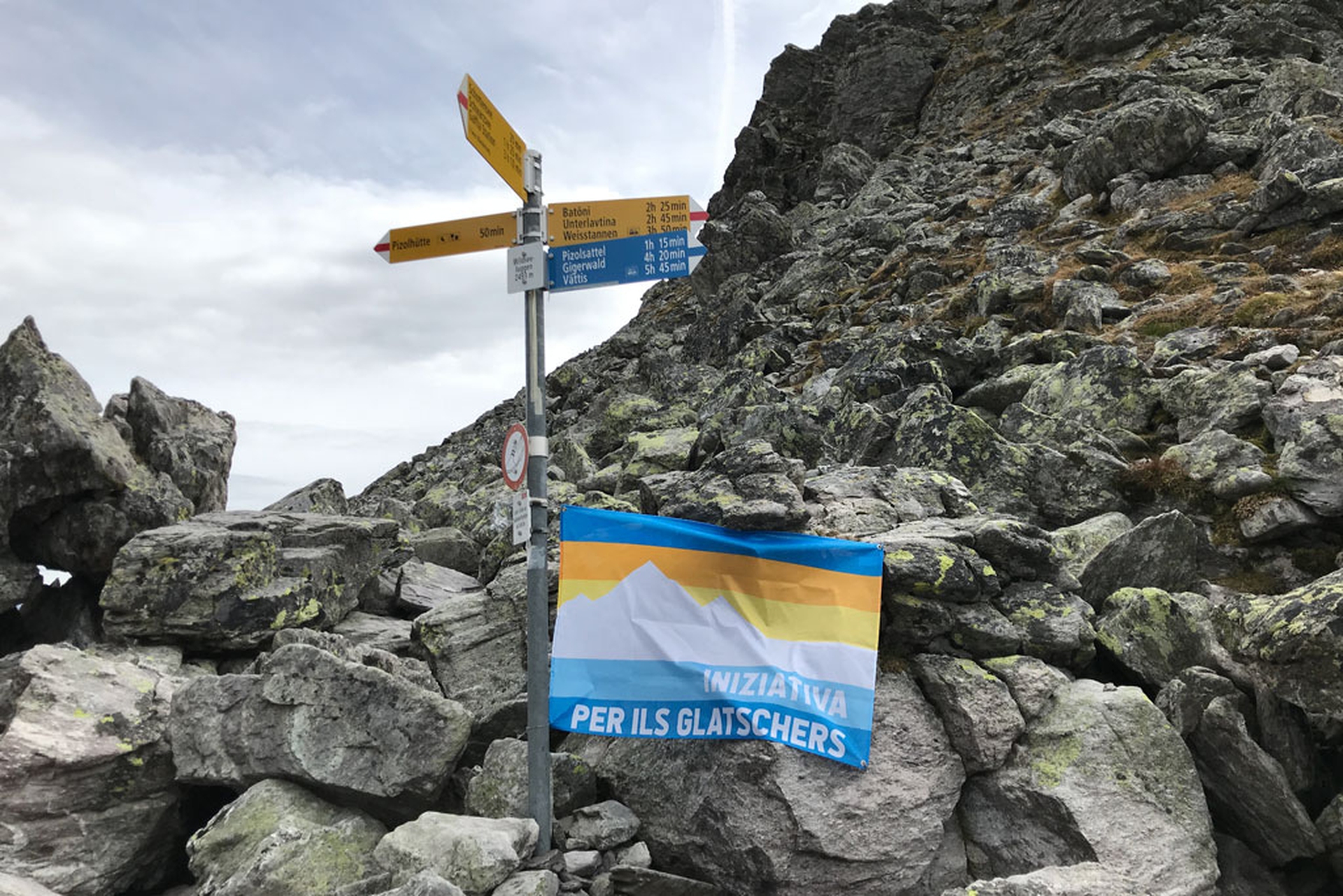 La cerimonia per il ghiacciaio del Pizol, in Svizzera