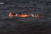 Le accuse contro le ong che salvano i migranti in mare, tra ipotesi e smentite
