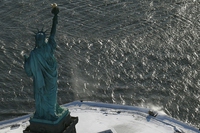 New York investe nelle rinnovabili e blocca le trivelle di Trump
