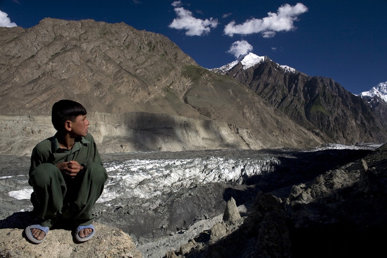 I cambiamenti climatici stanno fondendo i ghiacciai himalayani