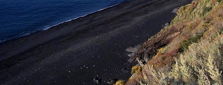 Spiagge colorate: Stromboli, in Sicilia