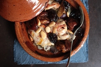 Tajine di pollo bio con frutta secca e spezie