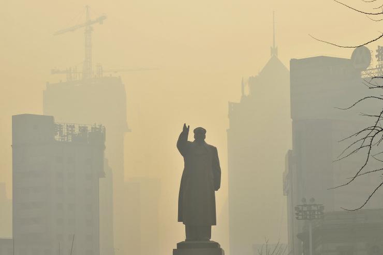 Vista della statua di Mao Zedong scattata nel 2013. Foto Reuters.