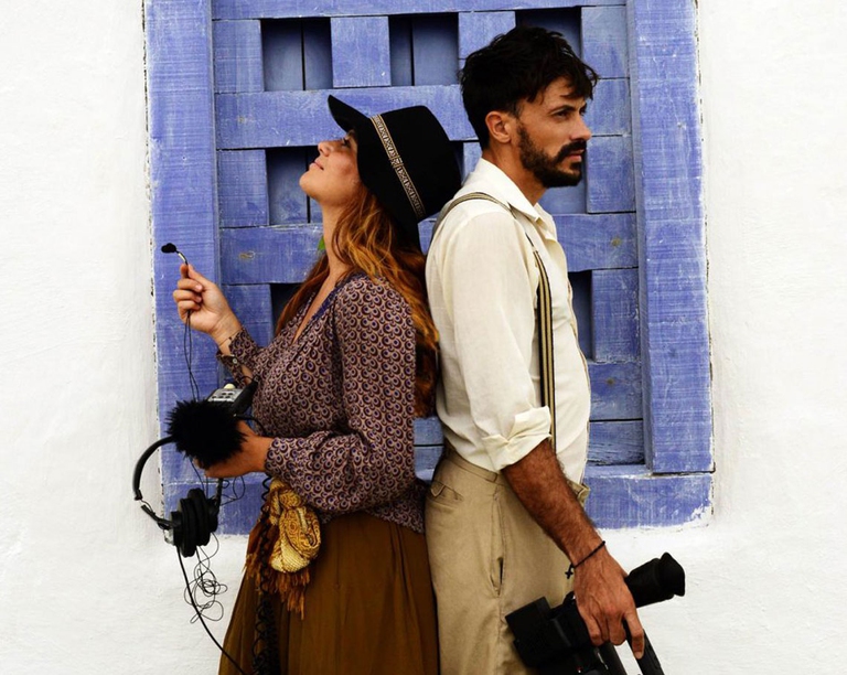 Vincent e Priscilla con telecamera e microfono