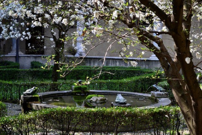 Chiostrino di Santa Maria delle Grazie. 