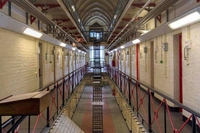 Omaggio a Oscar Wilde nel carcere di Reading