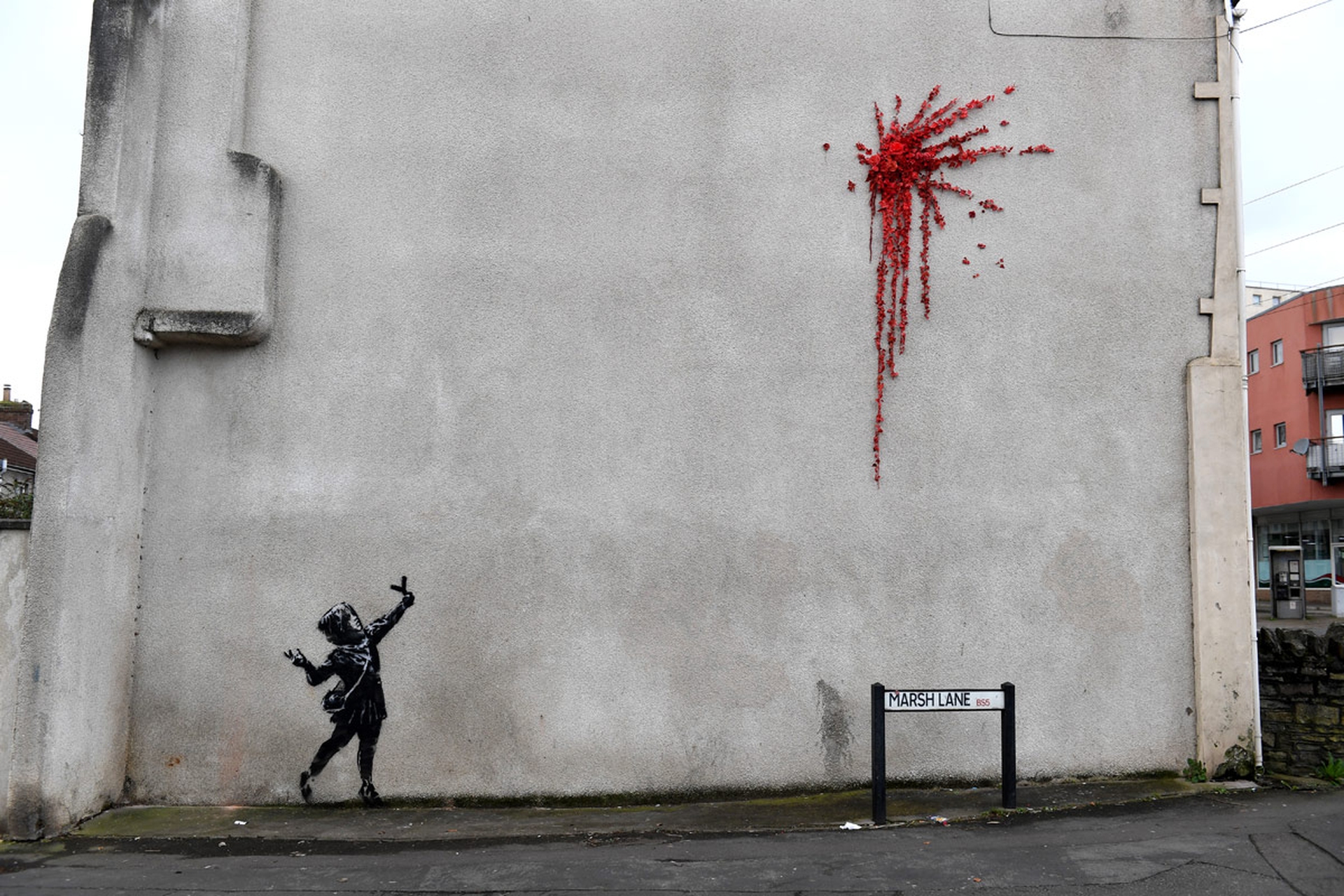 Il murales di Banksy a Bristol per San Valentino