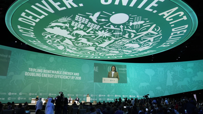 I negoziati alla Cop28 di Dubai, dopo la prima settimana di lavori, appaiono difficili su molti fronti