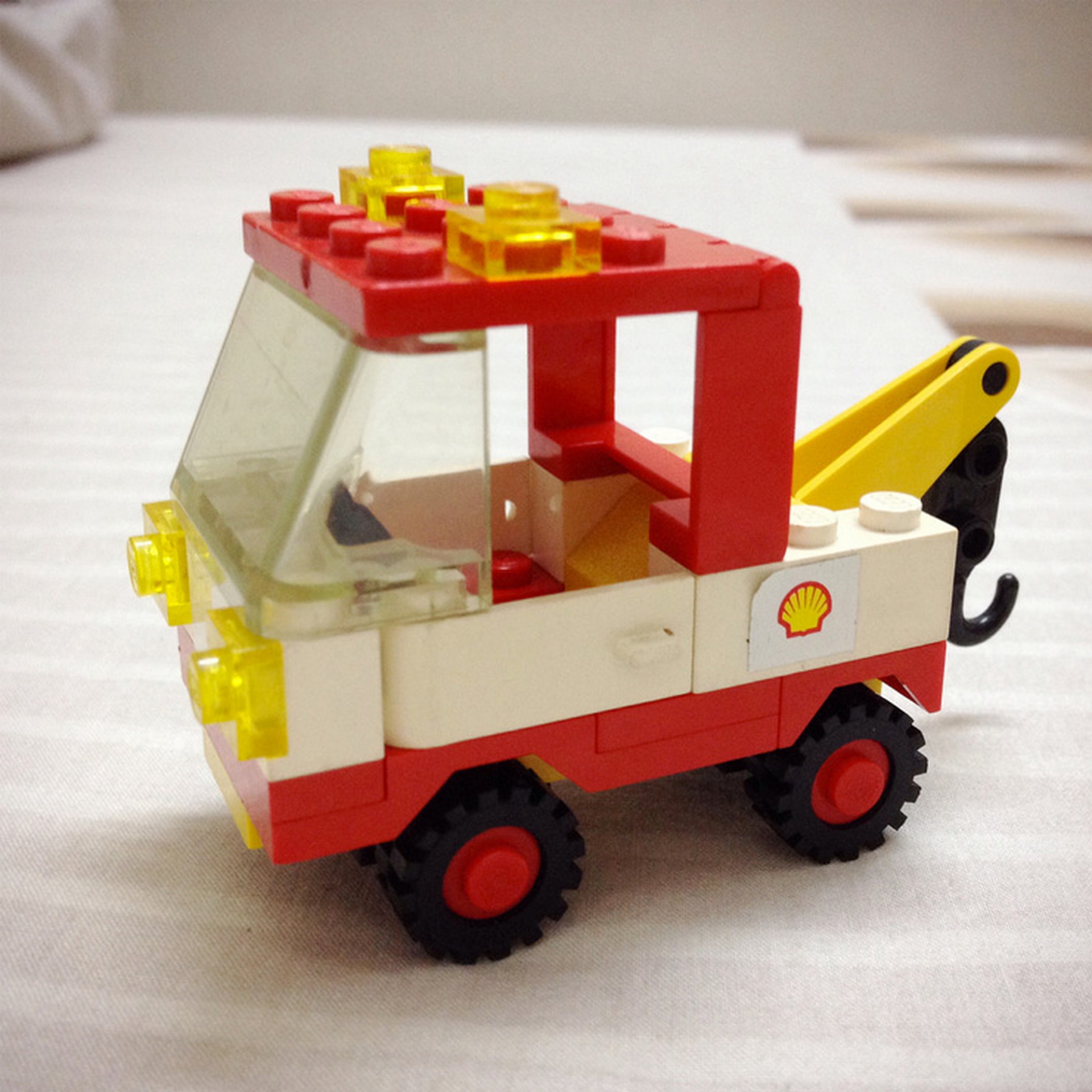 Lego sospende la collaborazione con Shell