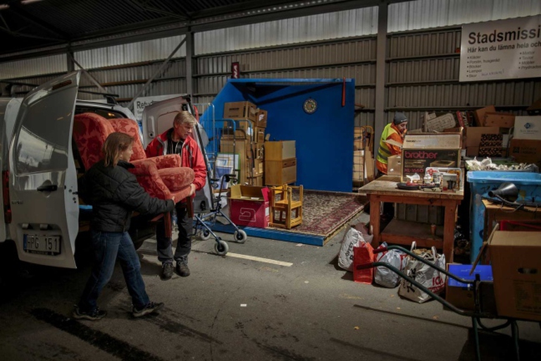 Il parco ecologico "Kretsloppsparken Alelyckan" a Goteborg, (Svezia), dove si può andare per buttare la spazzatura, oppure per avventurarsi tra strade e capannoni alla ricerca di oggetti destinati all’incenerimento o al riciclaggio che qui assumono una nuova vita.